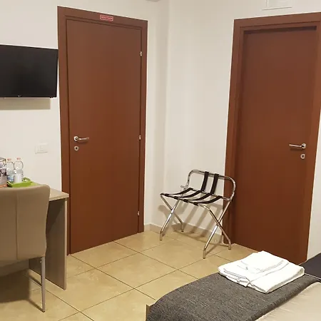 Penzion Etna Parking 3*