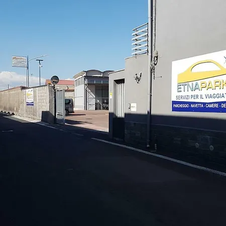 Etna Parking Katánie