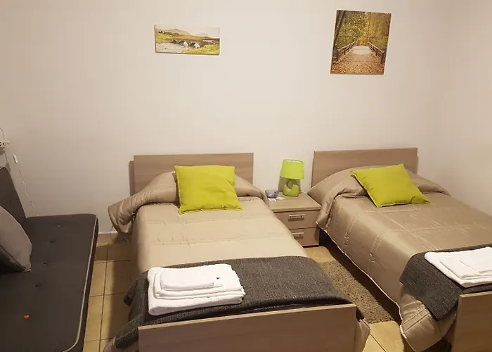 Etna Parking Affittacamere 3*