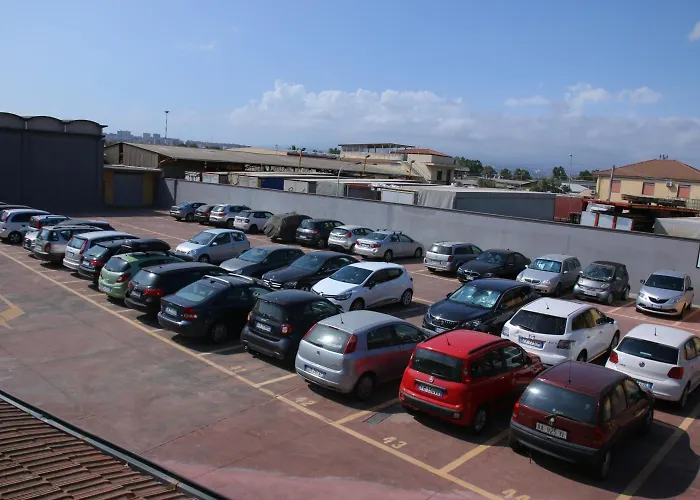 Etna Parking Affittacamere 3*